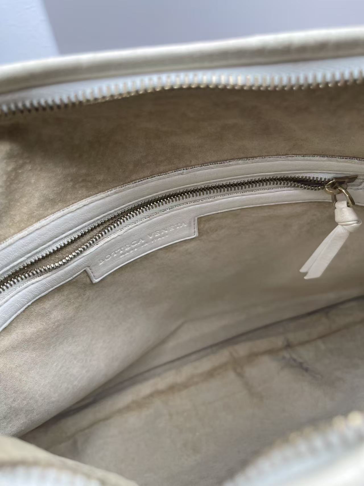 BOTTEGA VENTA Intrecciato Hobo Vintage Bag