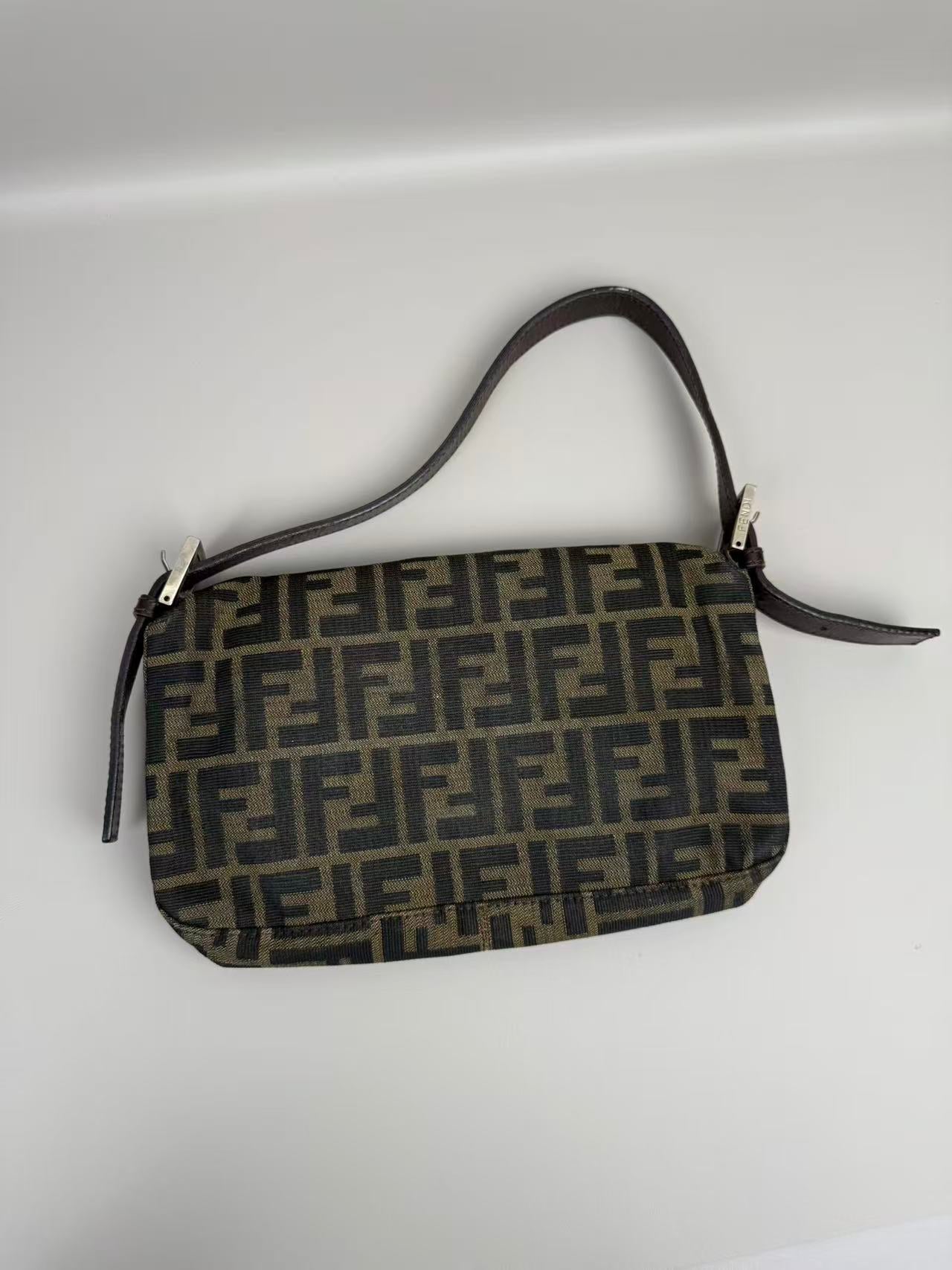 FENDI Mamma Baguette  One-Shoulder Bag