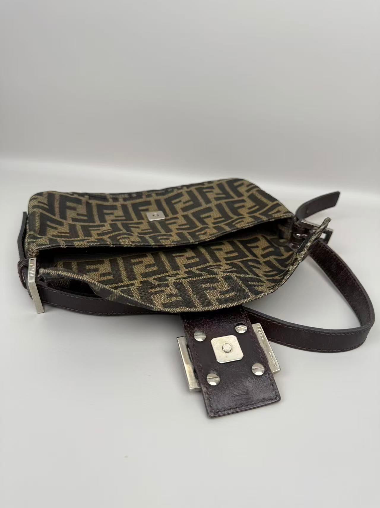 FENDI Mamma Baguette  One-Shoulder Bag