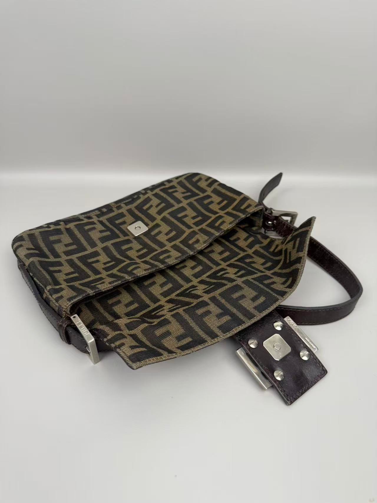FENDI Mamma Baguette  One-Shoulder Bag