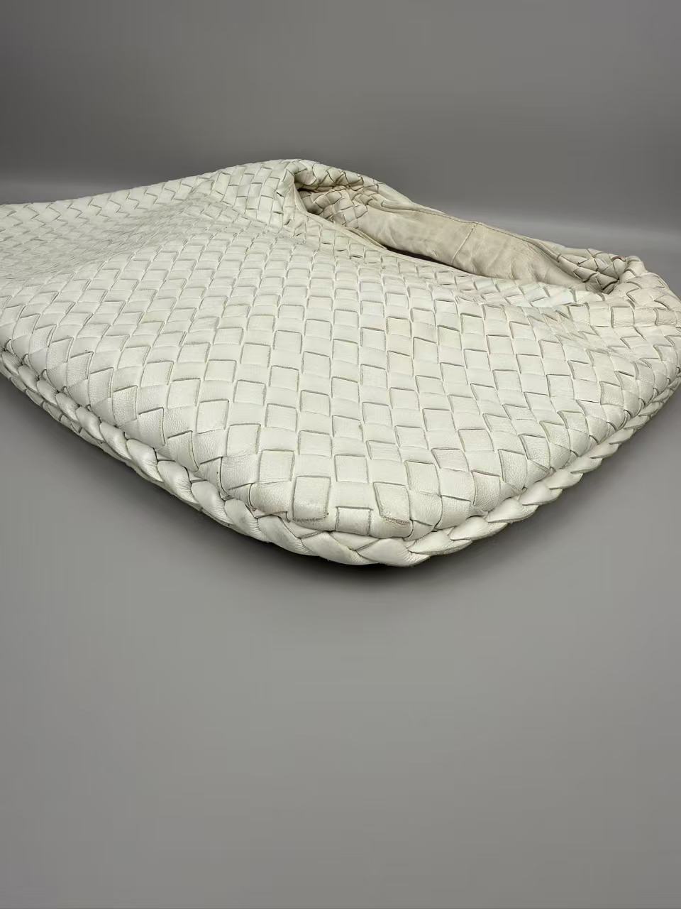 BOTTEGA VENTA Intrecciato Hobo Vintage Bag