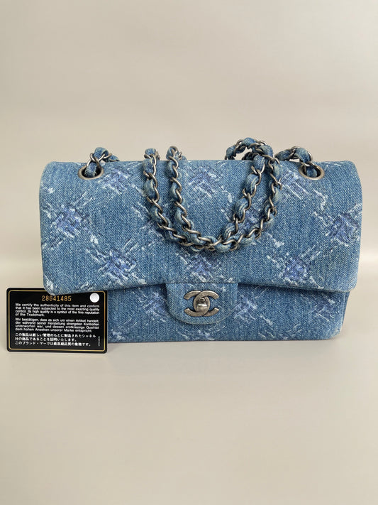 Chanel denim Classico Flap 25