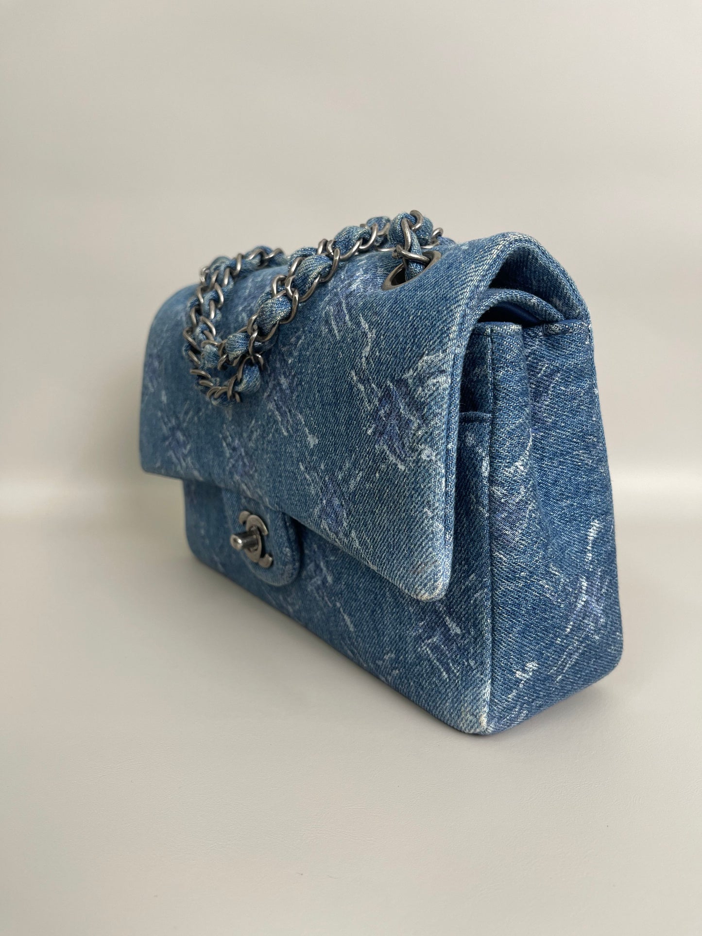 Chanel denim Classico Flap 25