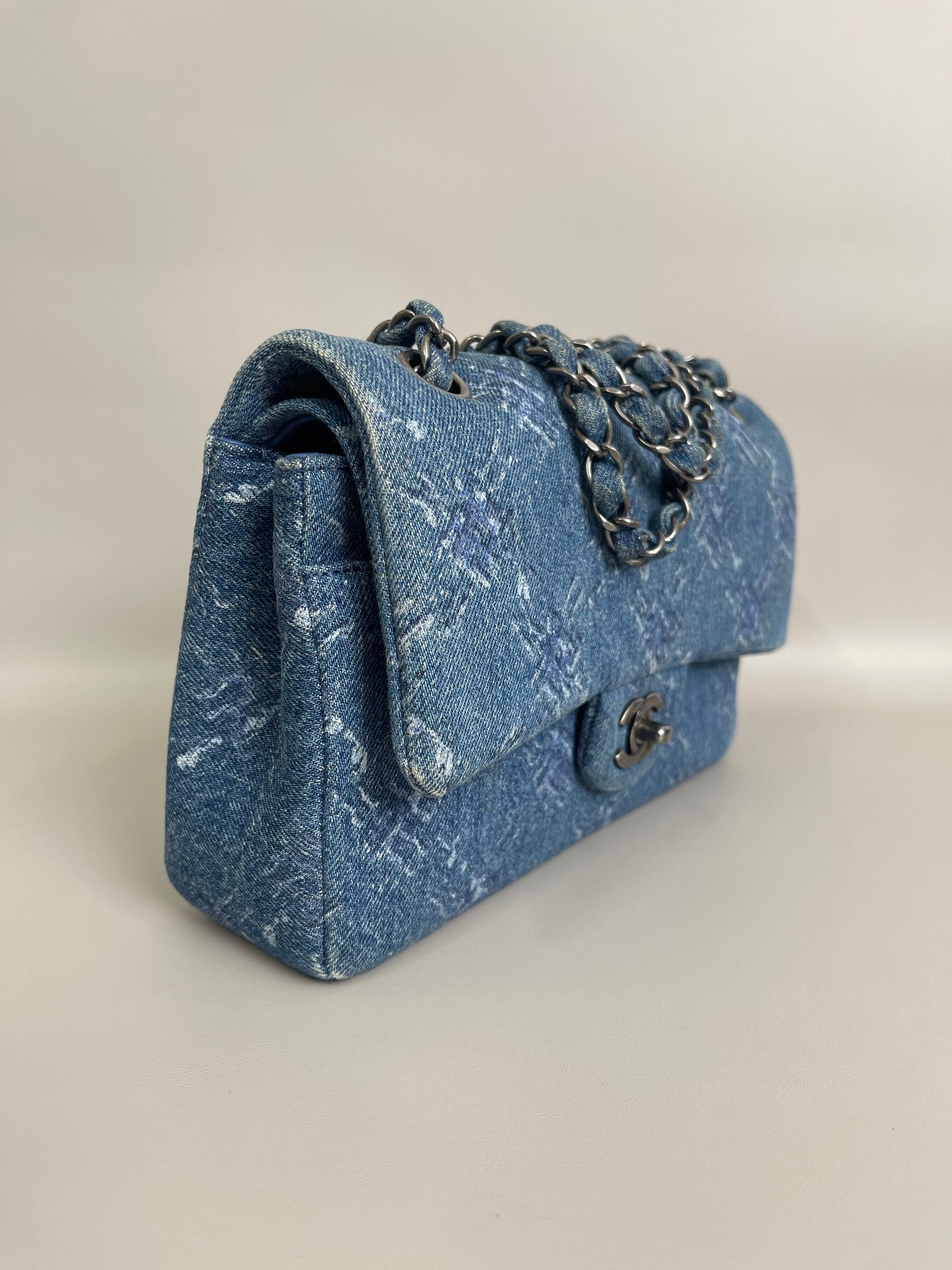 Chanel denim Classico Flap 25