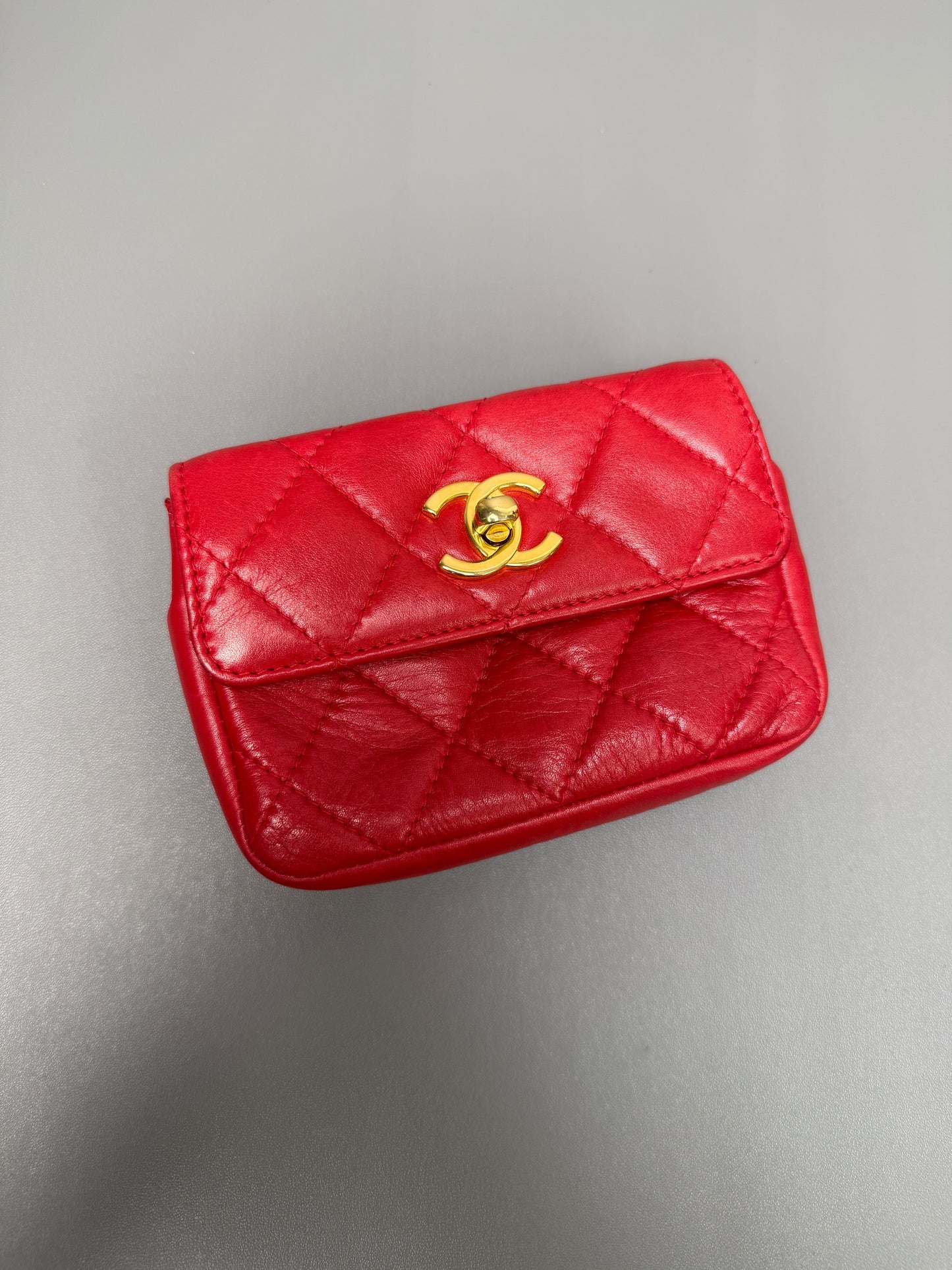 Chanel classique leather crossbody bag