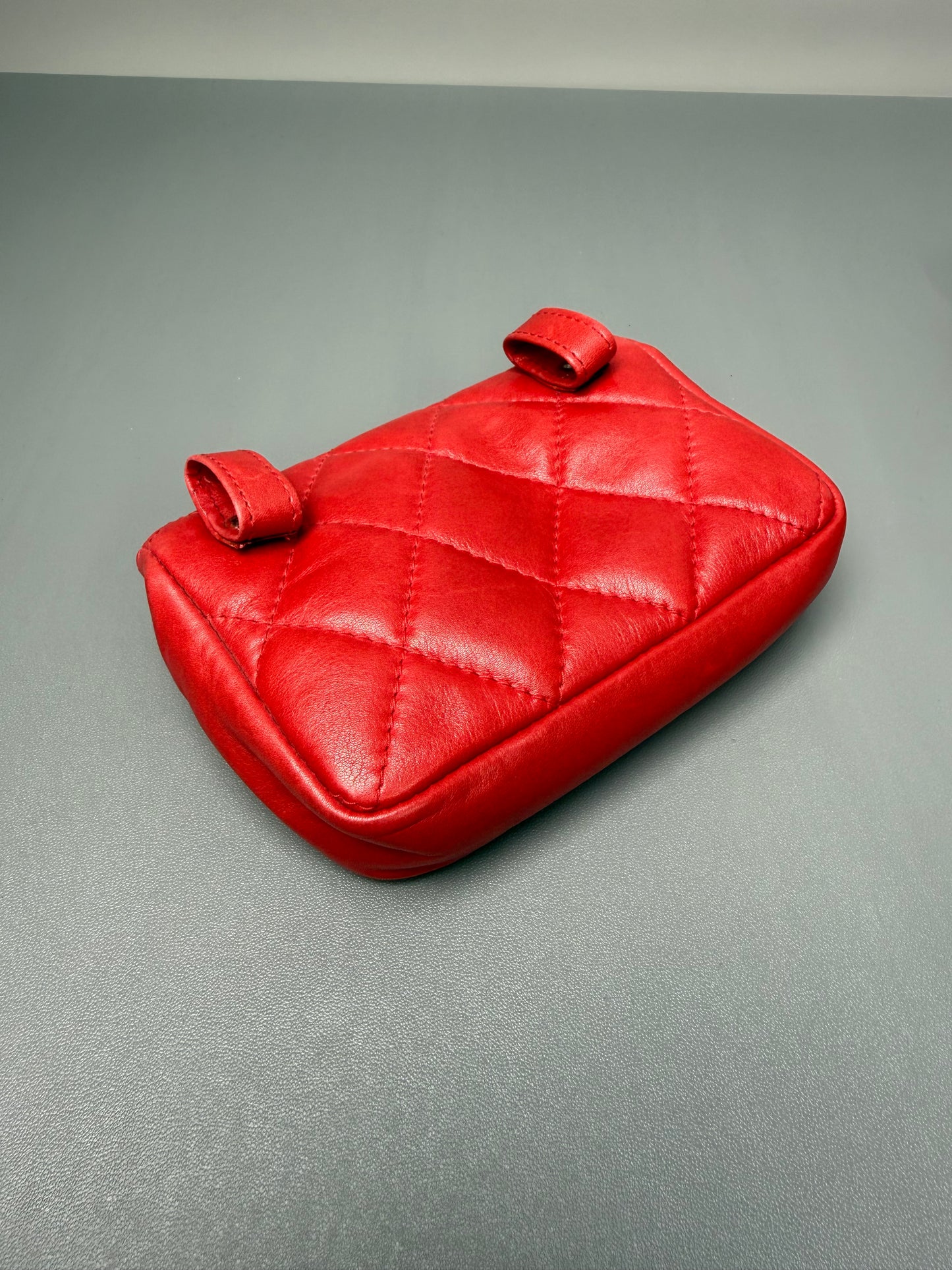 Chanel classique leather crossbody bag