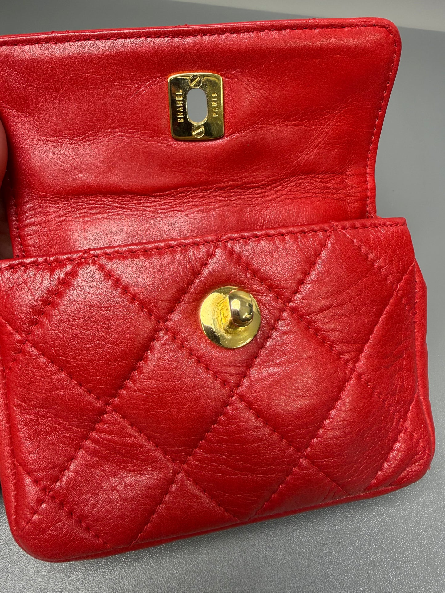 Chanel classique leather crossbody bag